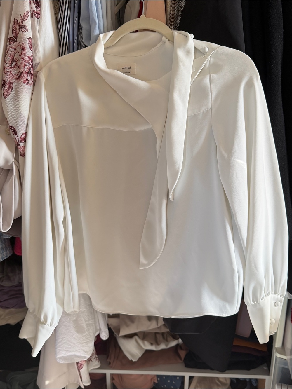 Wilfred Cream Tie-Neck Blouse